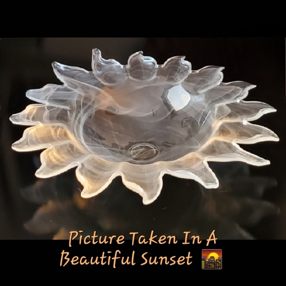 Huge 19 1/2" Helios ☀️ Sun Art Glass Bowl - Picture 4 of 10